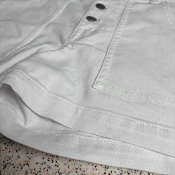 NWT Evereve Women’s Ever Short With Exposed Buttons White Size 27 - Picture 2 of 8